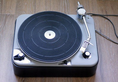 THORENS TD135 MkII with original wood base