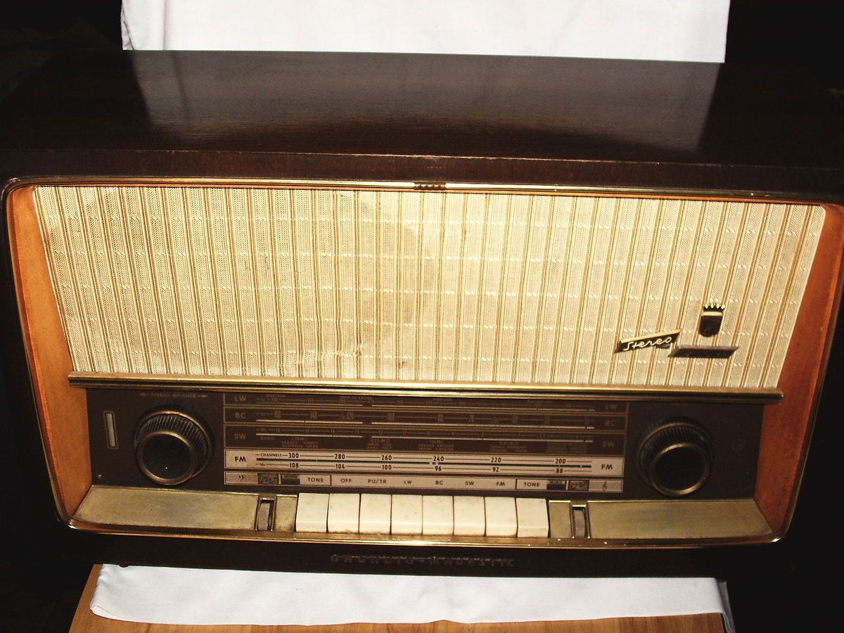 Vintage Grundig Tabletop Radio German Made