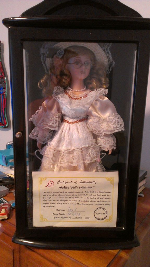 Ashley Belle Doll Onyx with COA and Display Case VERY RARE
