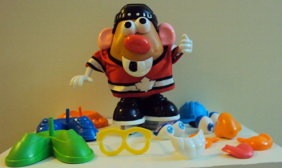 Mr Potato Head Playskool Hockey Player Canada 24 Pc Mixed Lot