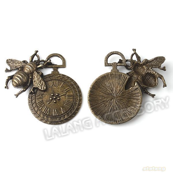 12x Antique Bronze Insect Bee Mimetic Circle Clock Alloy Pendants 