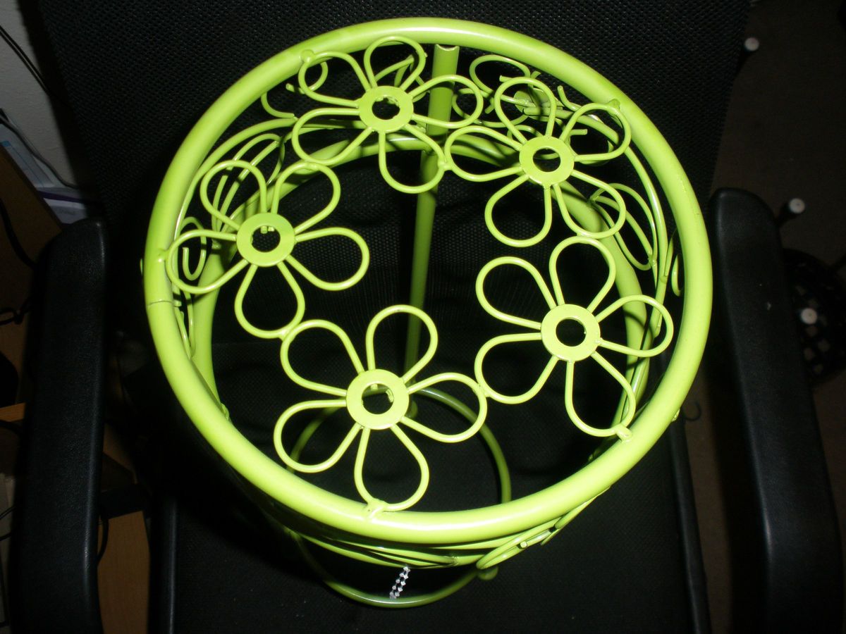 Beautiful Ornate Lime Green Round Flower Design Iron Plant Stand