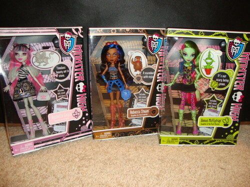 Monster High Dolls ROCHELLE GOYLE/VENUS McFLYTRAP/REBE CCA STEAM MIB